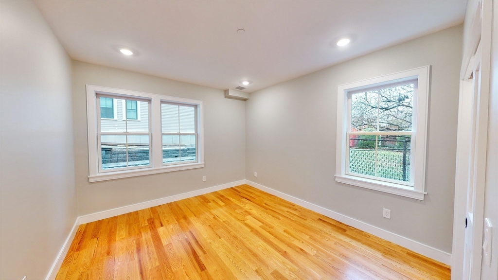4 bed, 2 bath apartment for rent at 34 Dorset Unit 2, Dorchester — photo 22 of 23