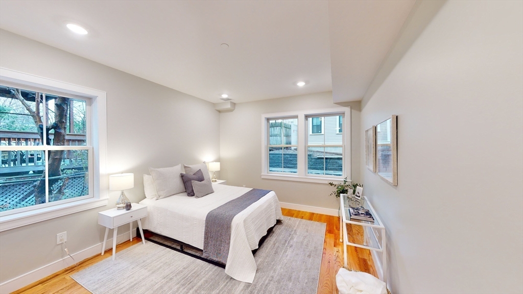 4 bed, 2 bath apartment for rent at 34 Dorset Unit 2, Dorchester — photo 16 of 23