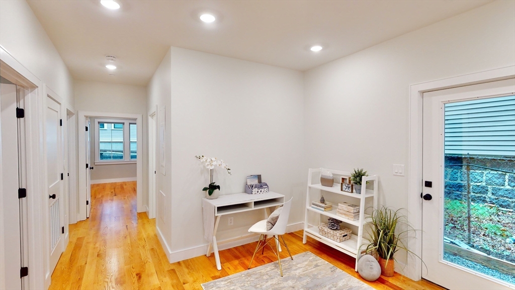 4 bed, 2 bath apartment for rent at 34 Dorset Unit 2, Dorchester — photo 12 of 23