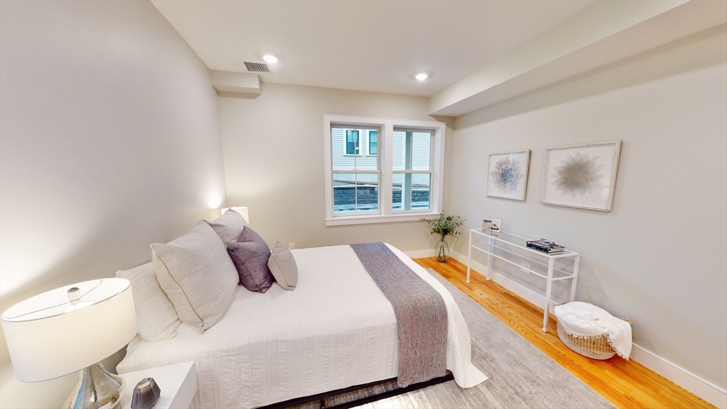 4 bed, 2 bath apartment for rent at 34 Dorset Unit 2, Dorchester — photo 15 of 23