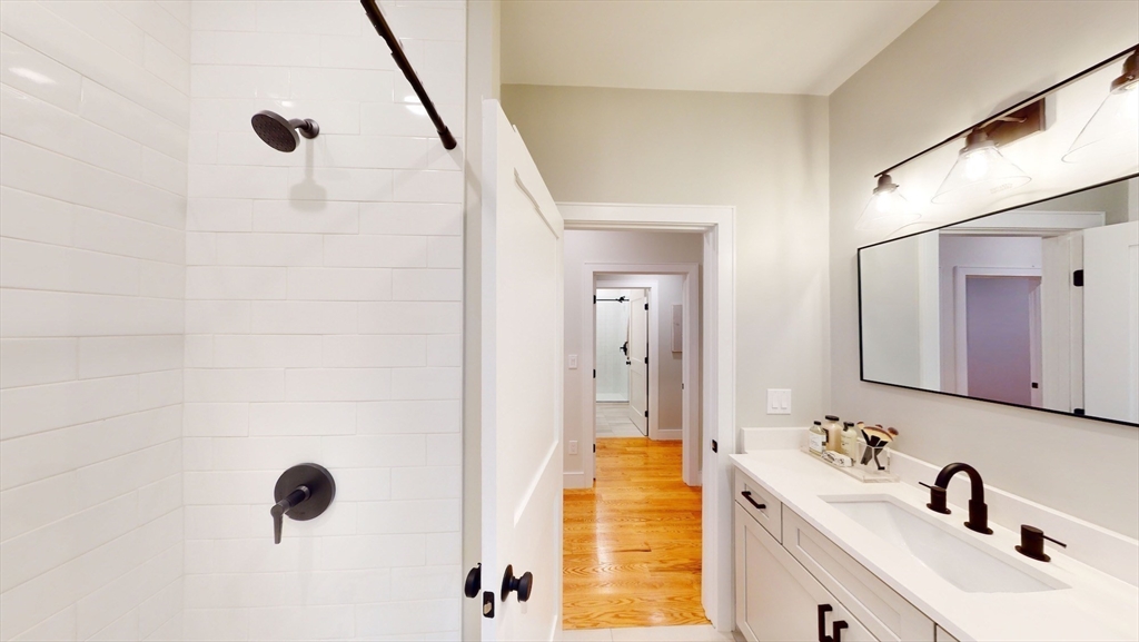 4 bed, 2 bath apartment for rent at 34 Dorset Unit 2, Dorchester — photo 19 of 23
