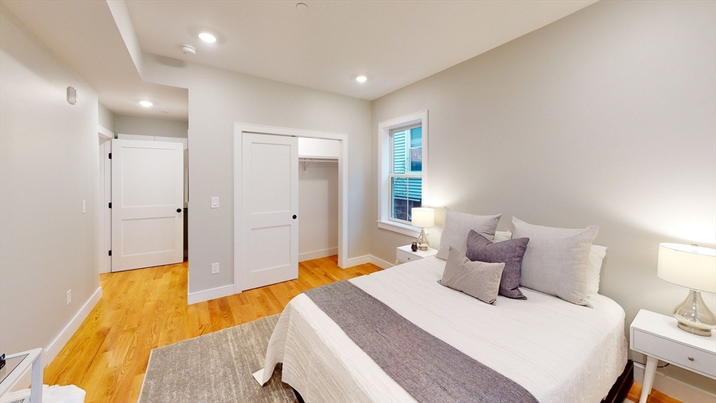 4 bed, 2 bath apartment for rent at 34 Dorset Unit 2, Dorchester — photo 14 of 23