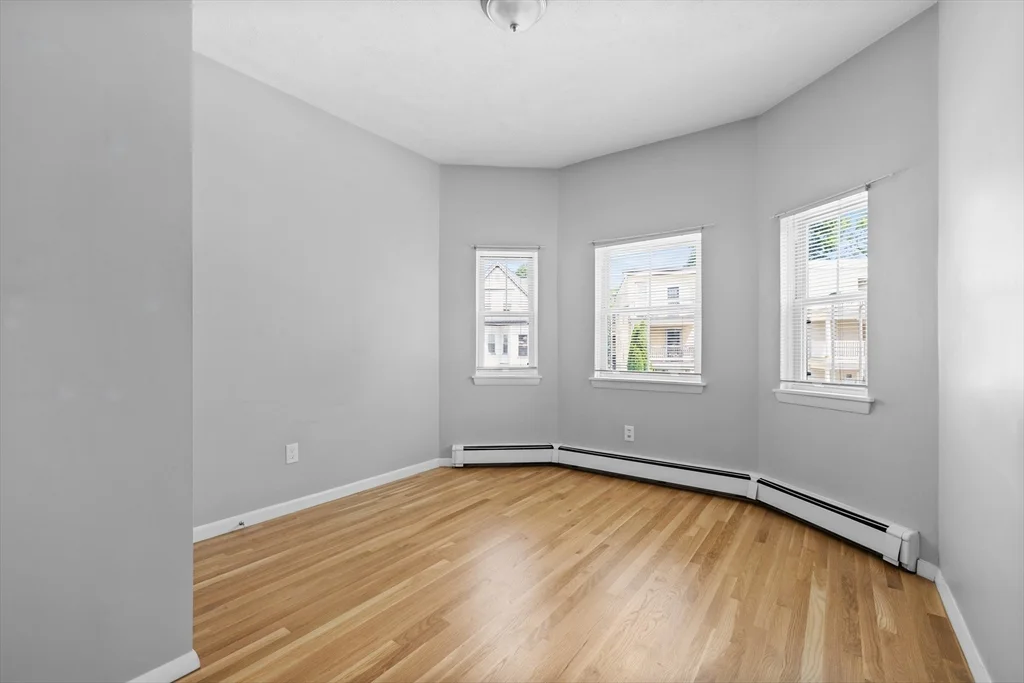 3 bed, 1 bath apartment for rent at 34 Edison Green Unit 34-1, Dorchester — photo 4 of 10
