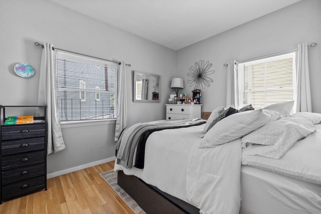 3 bed, 1 bath apartment for rent at 34 Edison Green Unit 34-2, Dorchester — photo 7 of 12