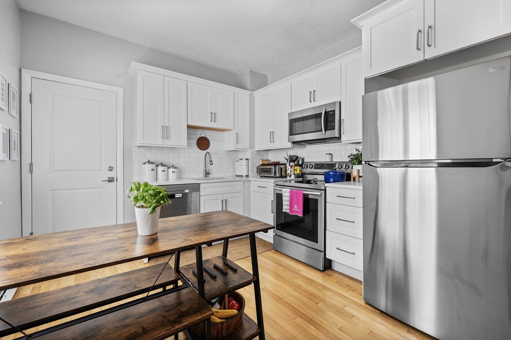 3 bed, 1 bath apartment for rent at 34 Edison Green Unit 34-2, Dorchester — photo 2 of 12