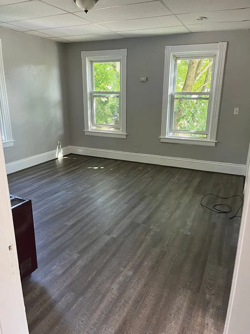 3 bed, 1 bath apartment for rent at 34 Esther St Unit 2, Oak Hill — photo 13 of 13