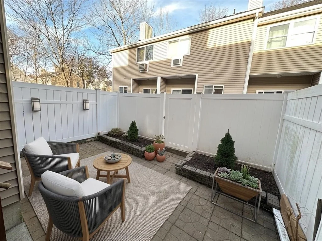 2 bed, 1 bath apartment for rent at 34 Fairfield Park Unit 34, Mansfield — photo 17 of 18