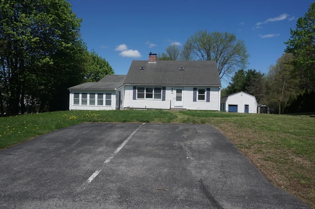 1 bed, 1 bath apartment for rent at 34 Fairview Ave Unit B, Groton — photo 2 of 18