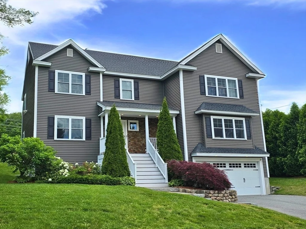 4 bed, 2.5 bath apartment for rent at 34 Fieldstone Dr Unit n/a, Burlington — photo 1 of 18