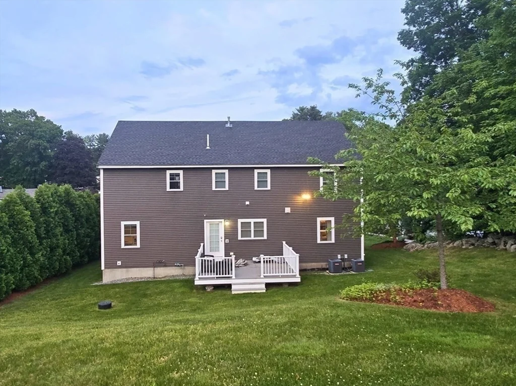 4 bed, 2.5 bath apartment for rent at 34 Fieldstone Dr Unit n/a, Burlington — photo 17 of 18