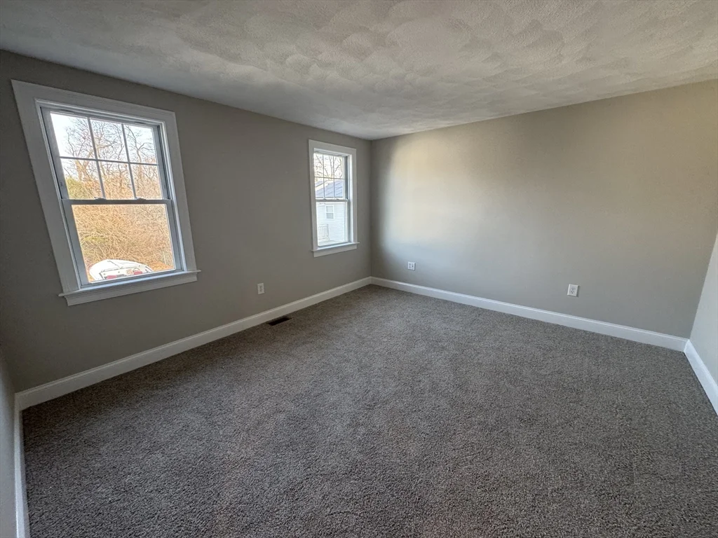 3 bed, 1 bath apartment for rent at 34 Florence Ave Unit 38, Attleboro — photo 10 of 16