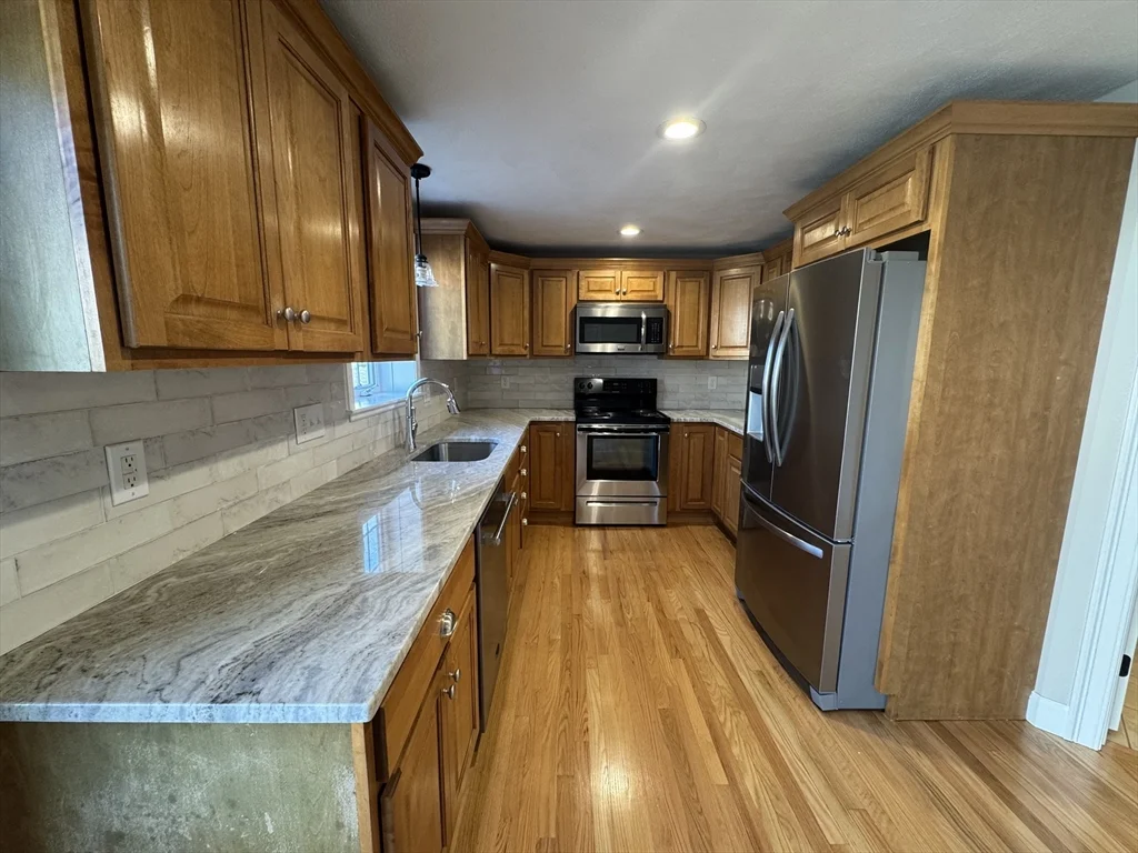 3 bed, 1 bath apartment for rent at 34 Florence Ave Unit 38, Attleboro — photo 5 of 16