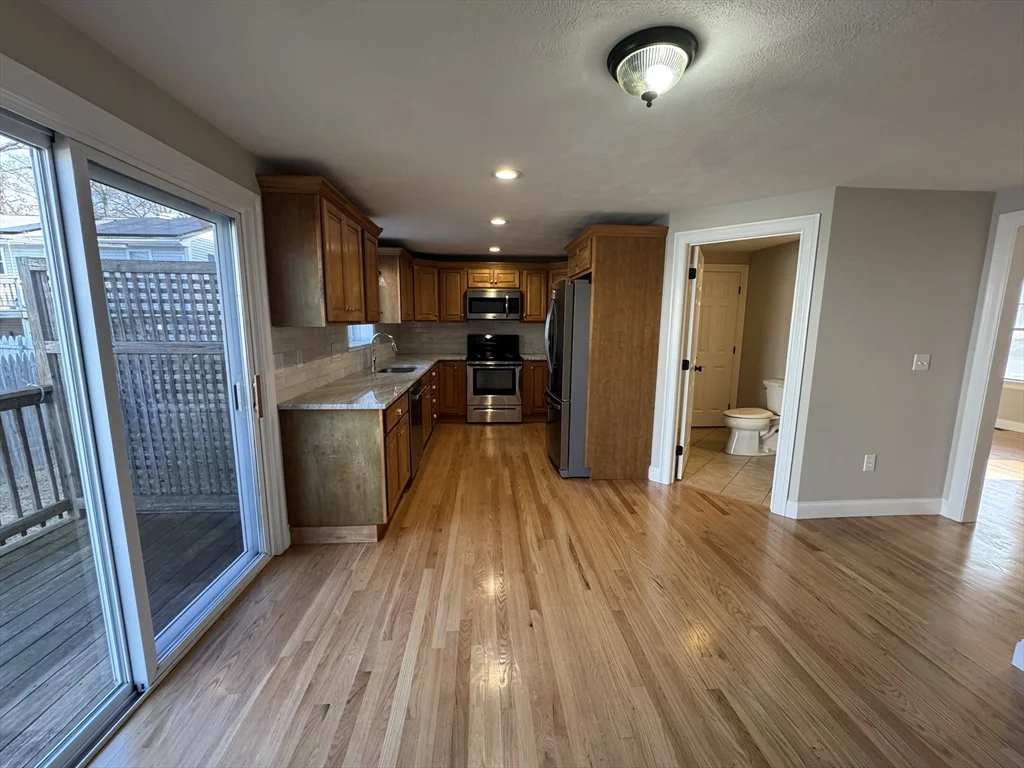 3 bed, 1 bath apartment for rent at 34 Florence Ave Unit 38, Attleboro — photo 4 of 16