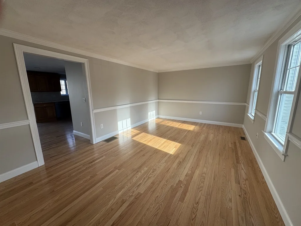 3 bed, 1 bath apartment for rent at 34 Florence Ave Unit 38, Attleboro — photo 2 of 16