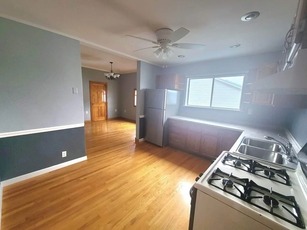 2 bed, 1 bath apartment for rent at 34 Florence St Unit 2, East Somerville — photo 11 of 14