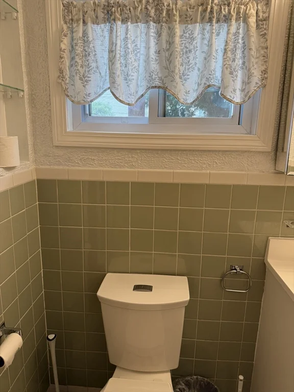 3 bed, 1 bath apartment for rent at 34 Florence Unit 1, East Somerville — photo 23 of 28
