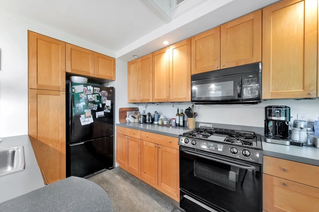 2 bed, 2 bath apartment for rent at 34 Foster St Unit 34, West Cambridge — photo 14 of 28
