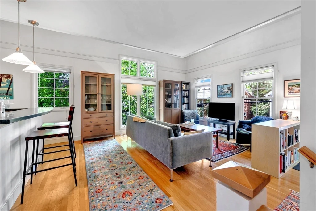 2 bed, 2 bath apartment for rent at 34 Foster St Unit 34, West Cambridge — photo 3 of 28