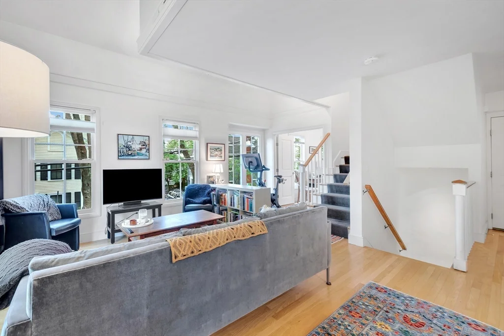 2 bed, 2 bath apartment for rent at 34 Foster St Unit 34, West Cambridge — photo 5 of 28