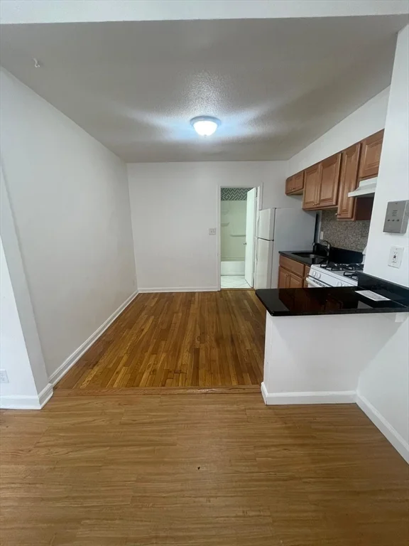 Studio bed, 1 bath apartment for rent at 34 Franklin Ave Unit 14, Revere — photo 5 of 6