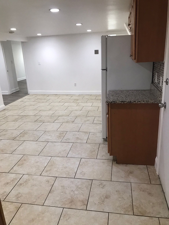 4 bed, 1 bath apartment for rent at 34 Franklin Ave Unit 3, Revere — photo 3 of 17