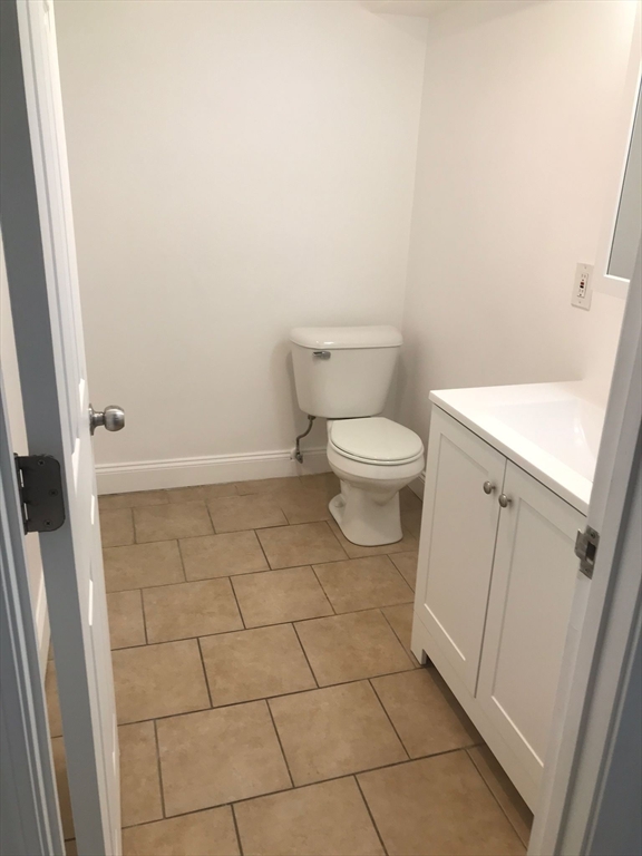 4 bed, 1 bath apartment for rent at 34 Franklin Ave Unit 3, Revere — photo 4 of 17