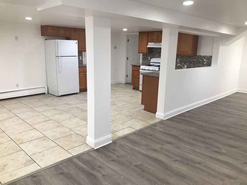 4 bed, 1 bath apartment for rent at 34 Franklin Ave Unit 3, Revere — photo 12 of 17
