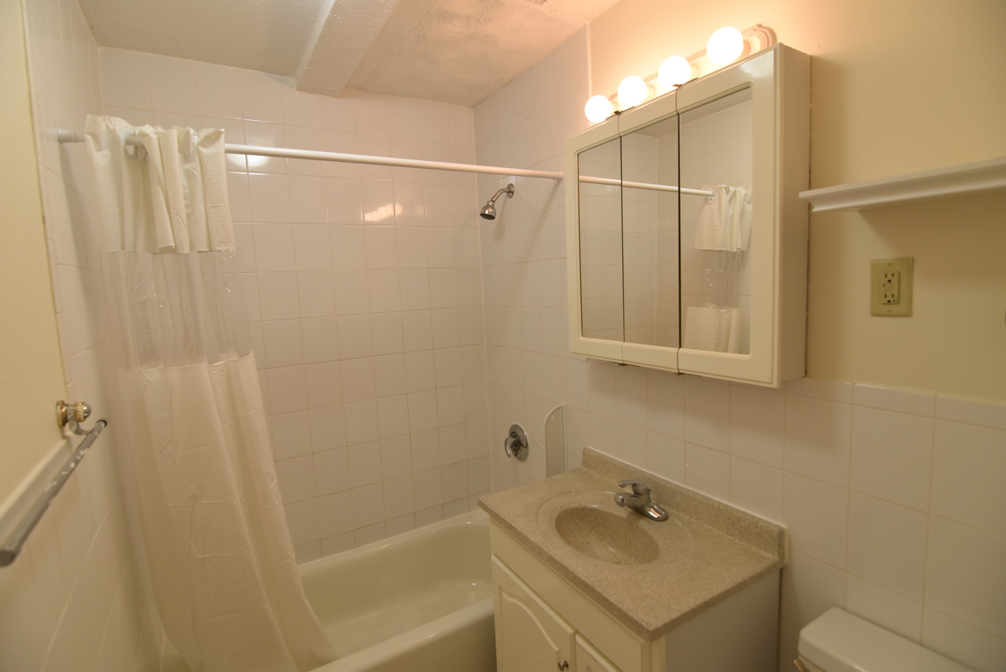 2 bed, 1 bath apartment for rent at 34 Gardner St Unit 24, Allston — photo 7 of 9