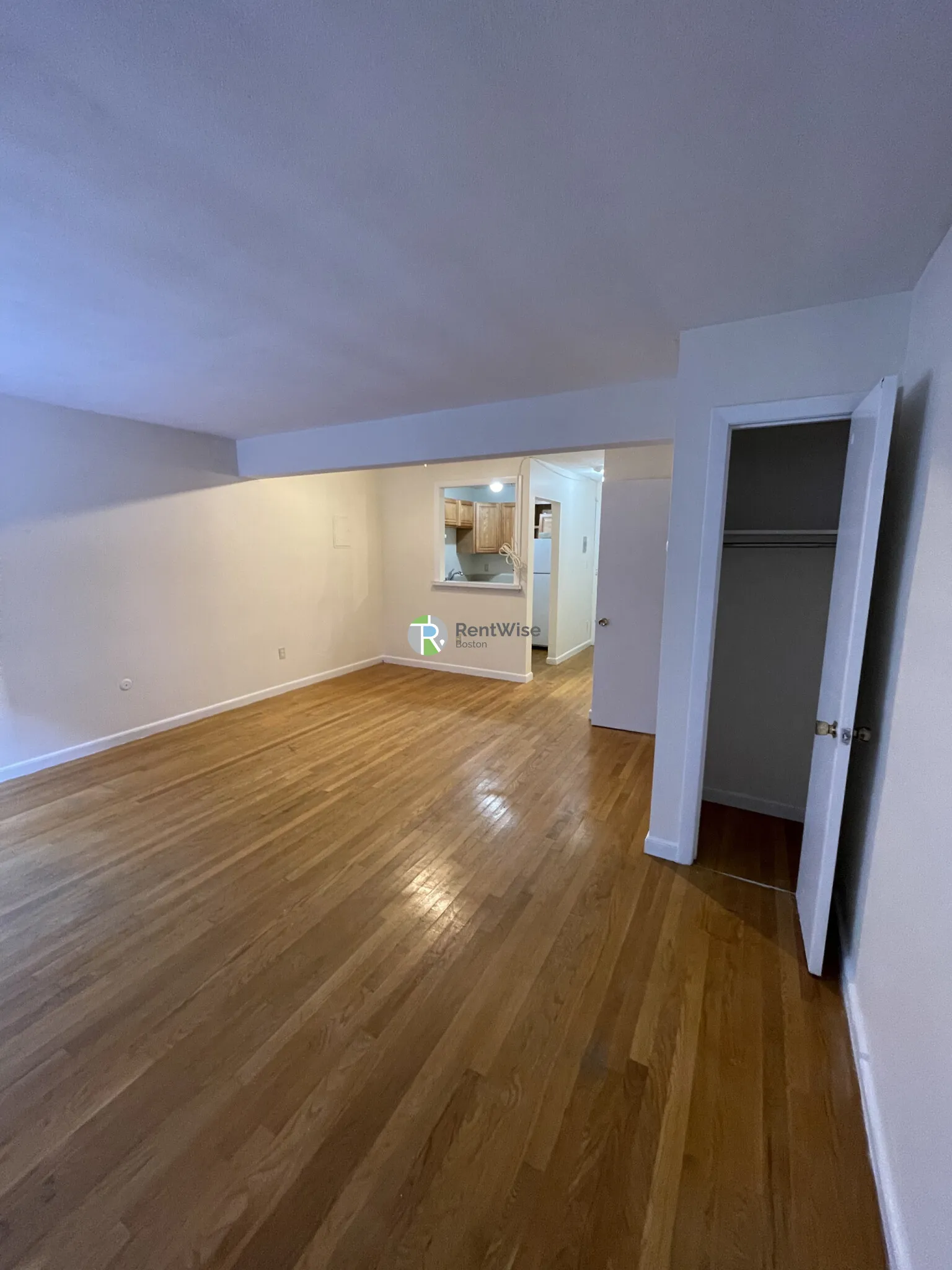 Studio bed, 1 bath apartment for rent at 34 Gardner St Unit 3, Allston — photo 5 of 17