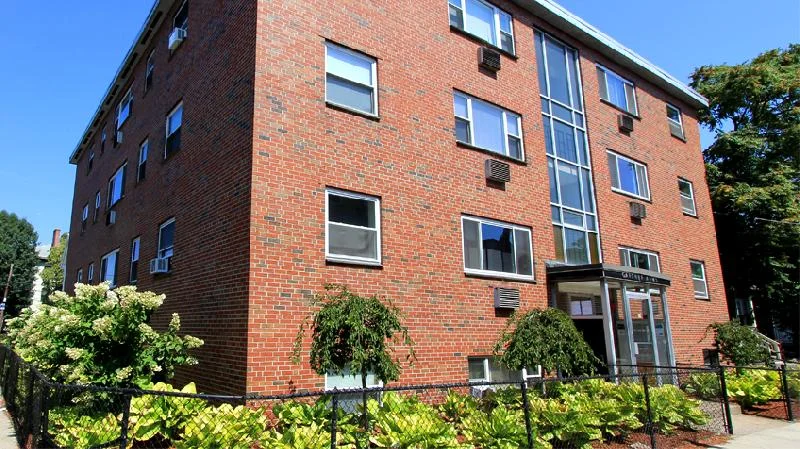 Studio bed, 1 bath apartment for rent at 34 Gardner St Unit 3, Allston — photo 16 of 17