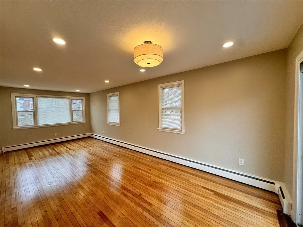 3 bed, 1 bath apartment for rent at 34 Gates Ln Unit 2, Worcester — photo 19 of 22