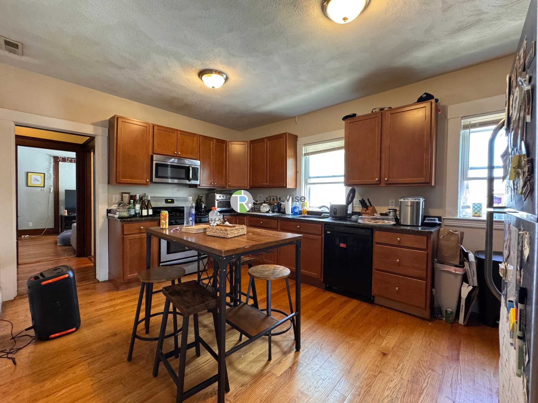 5 bed, 2 bath apartment for rent at 34 George St Unit 1, South Medford — photo 7 of 37