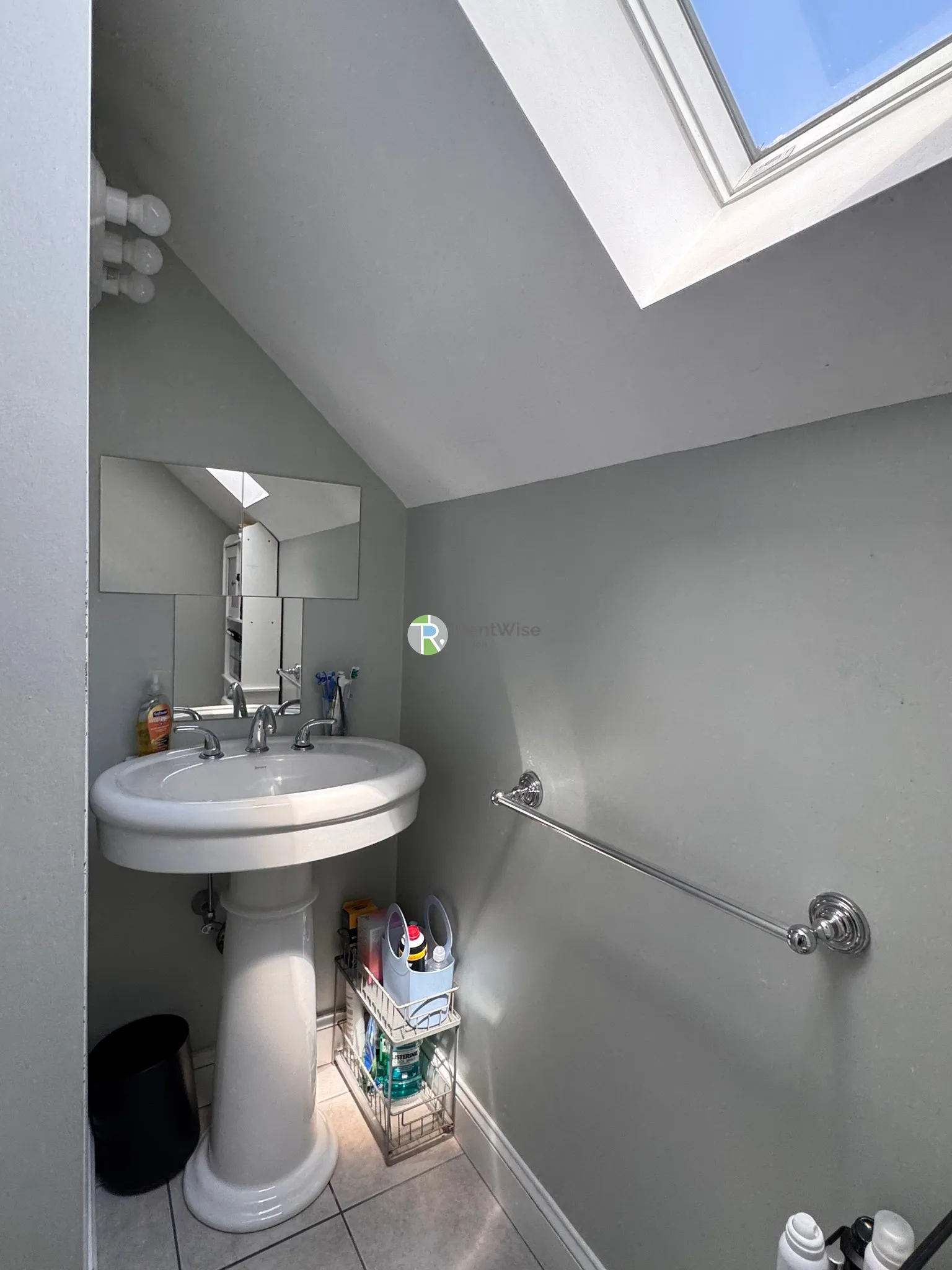 5 bed, 2 bath apartment for rent at 34 George St Unit 1, South Medford — photo 30 of 37