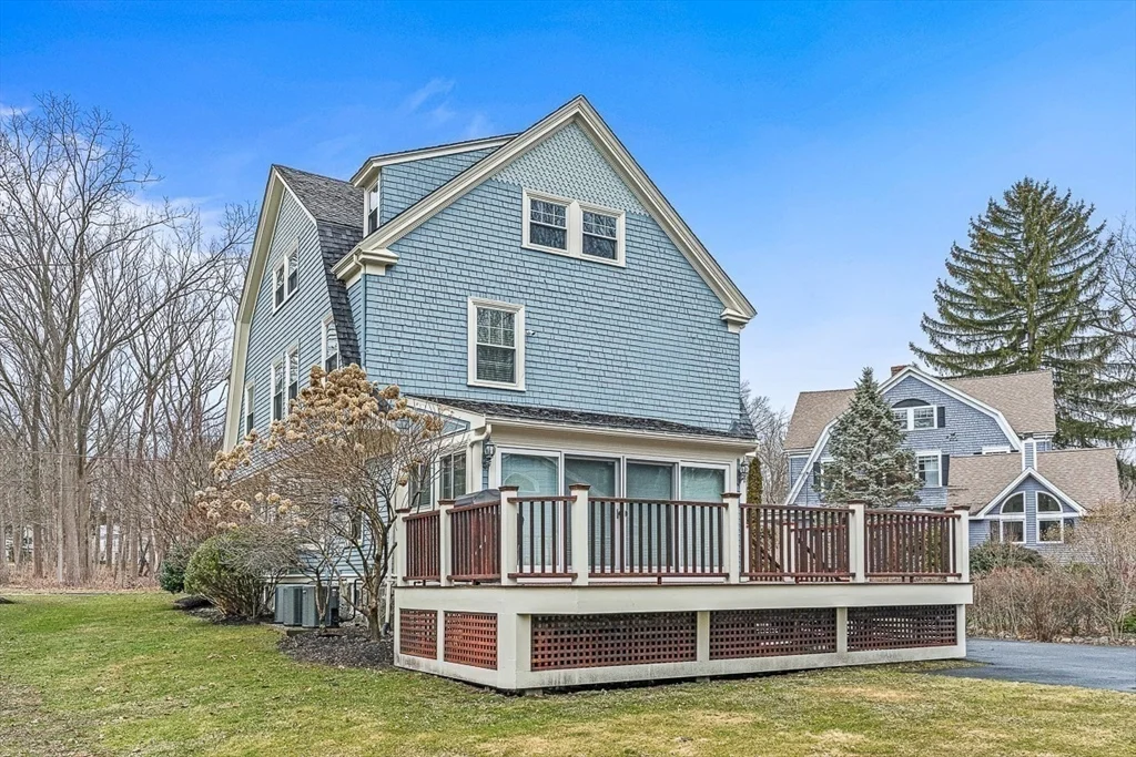 7 bed, 3 bath apartment for rent at 34 Glen Rd, Winchester — photo 38 of 40