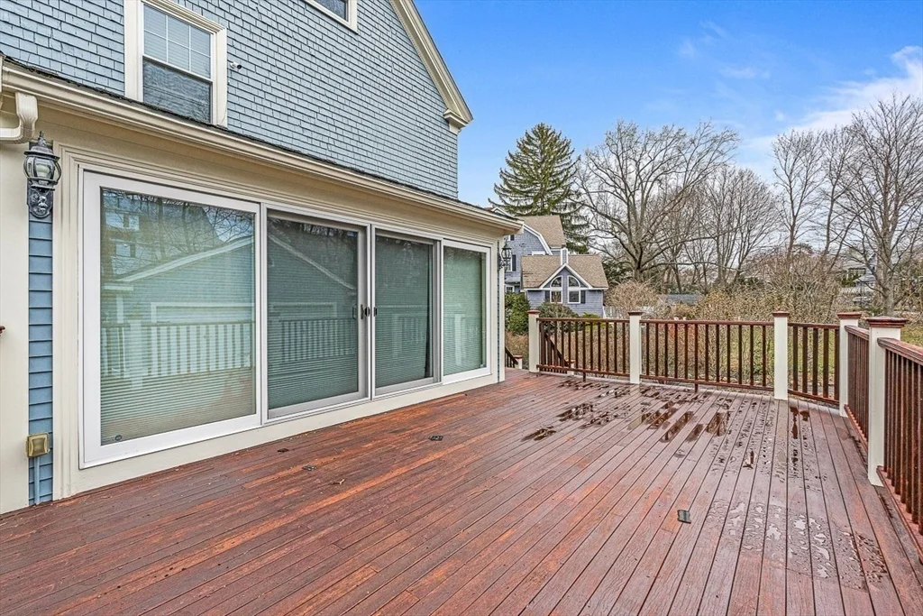 7 bed, 3 bath apartment for rent at 34 Glen Rd, Winchester — photo 34 of 40