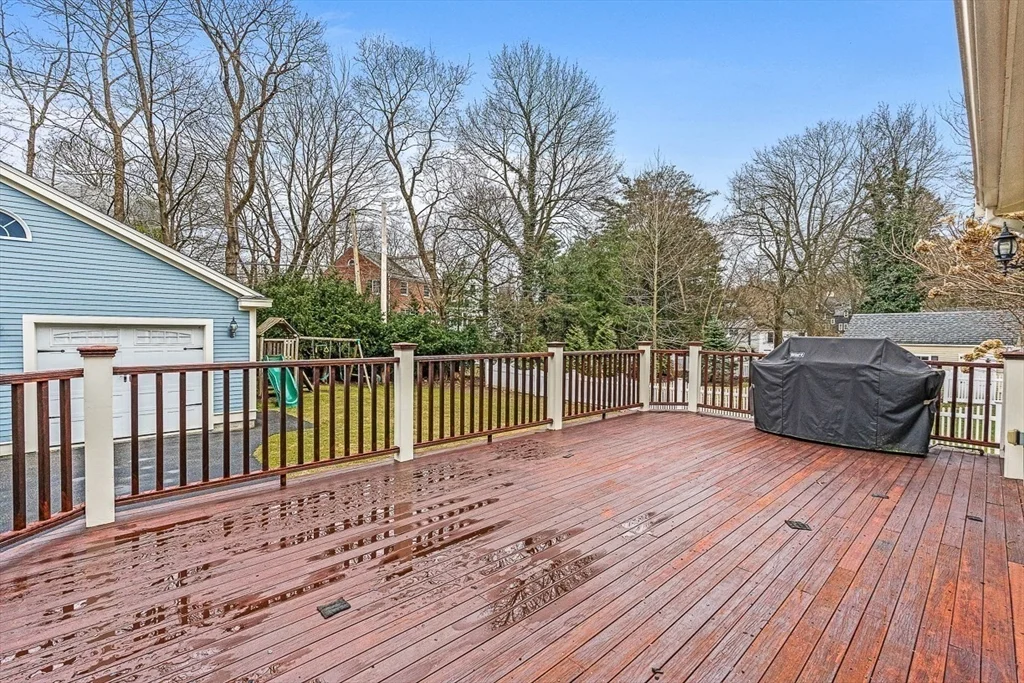 7 bed, 3 bath apartment for rent at 34 Glen Rd, Winchester — photo 35 of 40