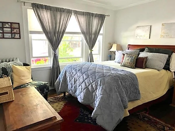 3 bed, 1 bath apartment for rent at 34 Greenough St Unit 1, Brookline Hills — photo 7 of 13