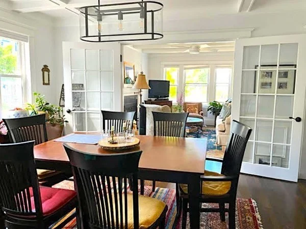 3 bed, 1 bath apartment for rent at 34 Greenough St Unit 1, Brookline Hills — photo 3 of 13