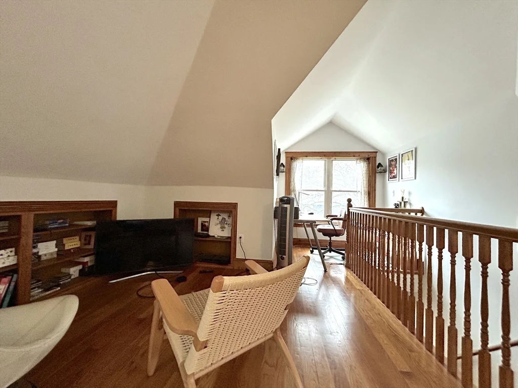 4 bed, 2 bath apartment for rent at 34 Greenough St Unit 2, Brookline Hills — photo 12 of 18