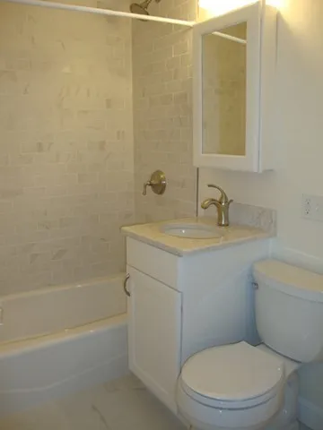 1 bed, 1 bath apartment for rent at 34 Grove Unit 6, Beacon Hill — photo 7 of 8