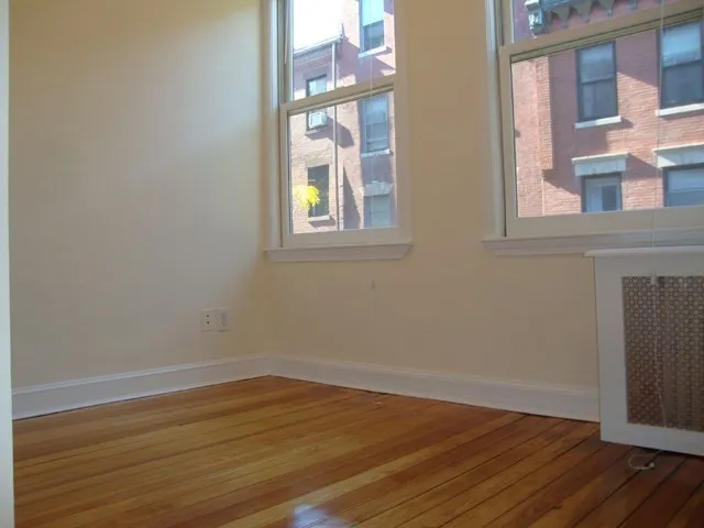 1 bed, 1 bath apartment for rent at 34 Grove Unit 6, Beacon Hill — photo 3 of 8