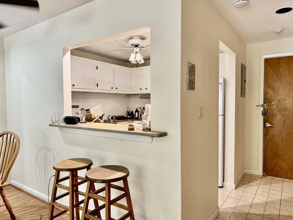 1 bed, 1 bath apartment for rent at 34 Hamilton Rd Unit 104, Arlington — photo 4 of 22