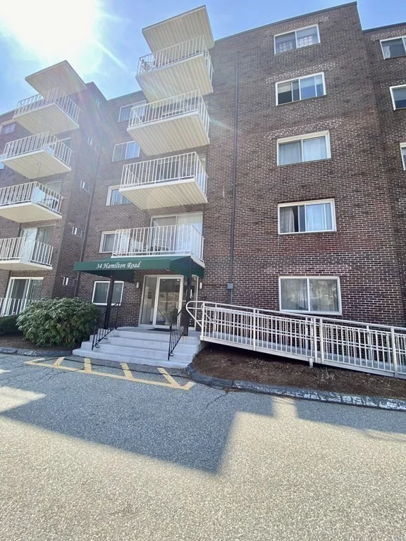 1 bed, 1 bath apartment for rent at 34 Hamilton Rd Unit 104, Arlington — photo 17 of 22