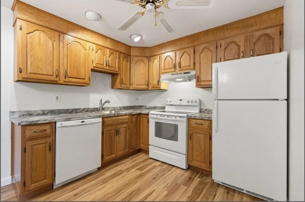 2 bed, 1 bath apartment for rent at 34 Hamilton Rd Unit 210, Arlington — photo 5 of 12