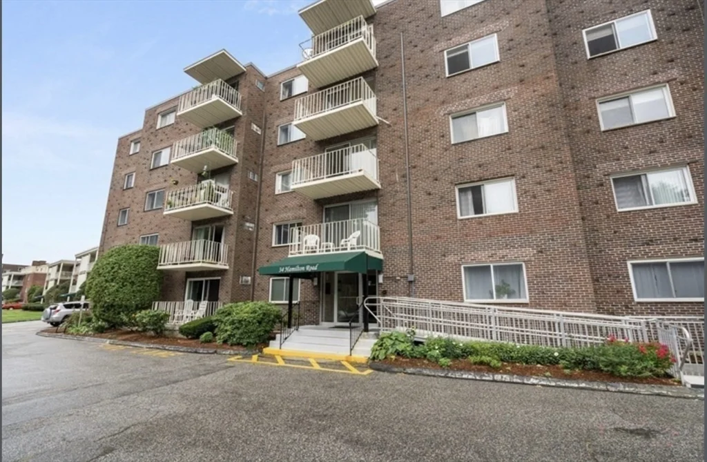 2 bed, 1 bath apartment for rent at 34 Hamilton Rd Unit 210, Arlington — photo 10 of 12