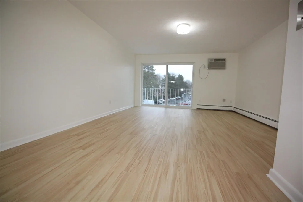 2 bed, 1 bath apartment for rent at 34 Hamilton Rd Unit 302, Arlington — photo 5 of 20