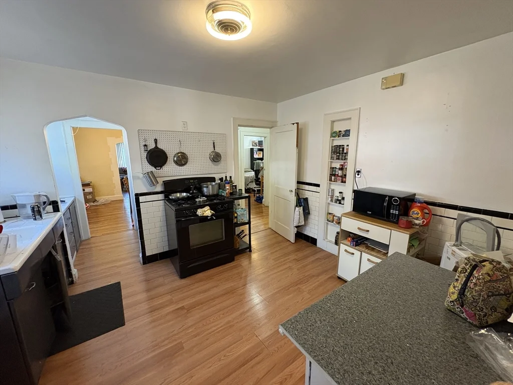 2 bed, 1 bath apartment for rent at 34 Hatherly Rd Unit 34, Brighton — photo 3 of 13