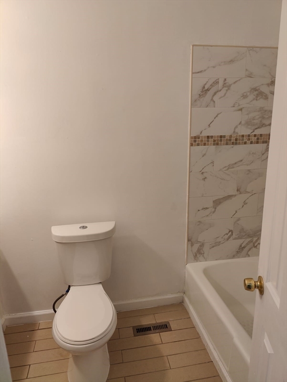 4 bed, 1 bath apartment for rent at 34 Hawthorne St Unit 34, Springfield — photo 7 of 24