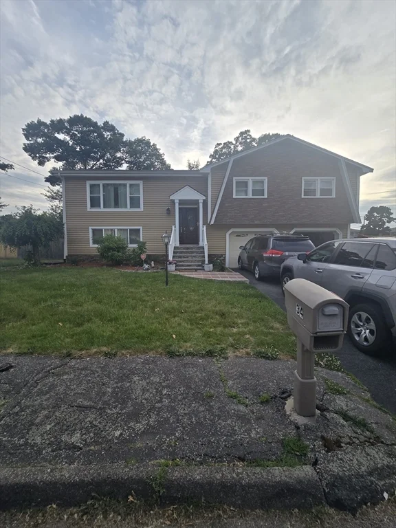 4 bed, 2 bath apartment for rent at 34 Hemlock Ter, Randolph — photo 1 of 14