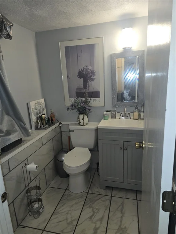 4 bed, 2 bath apartment for rent at 34 Hemlock Ter, Randolph — photo 2 of 14